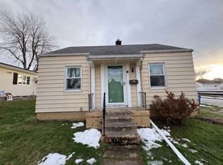 302 17th Ave, Moline, IL 61265