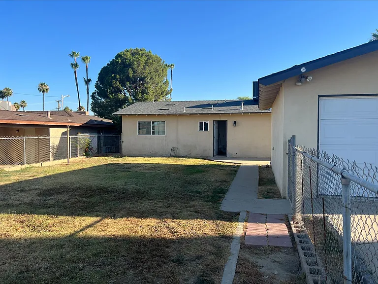 4013 University Ave — Photo 6