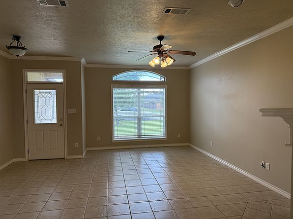 5th image of 223 Karten Ln