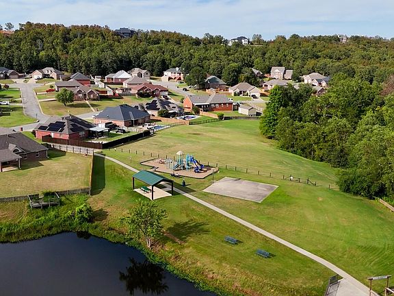 3rd image of 14 Alpine Ln