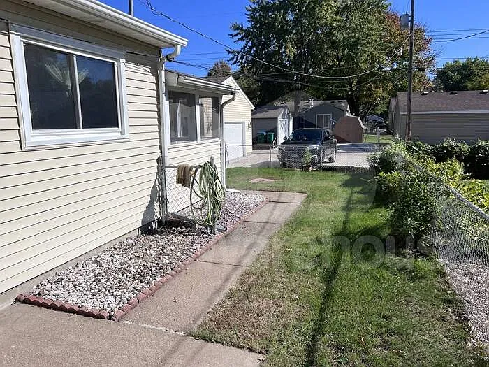 2921 Sumter Ave S — Photo 29
