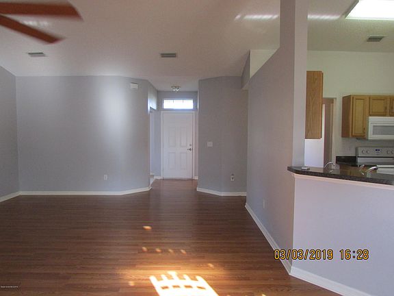 2nd image of 534 White Plains Ave SW