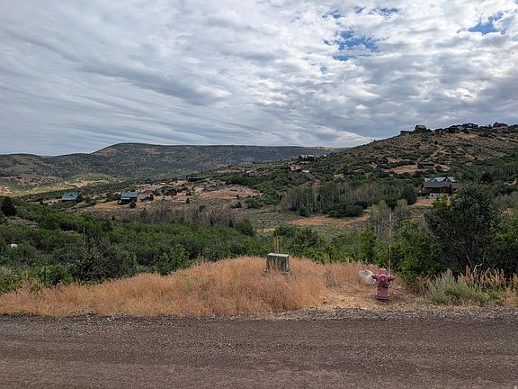 4th image of 1828 S Beaver Bench Rd