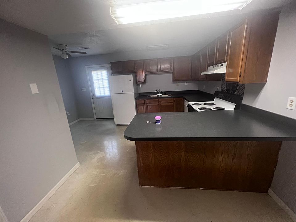 1st image of 134 W Court St