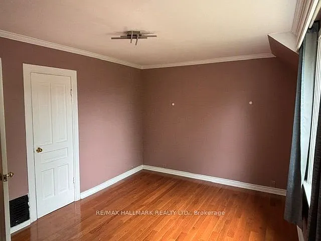 33 Salem Ave #UPPER — Photo 5
