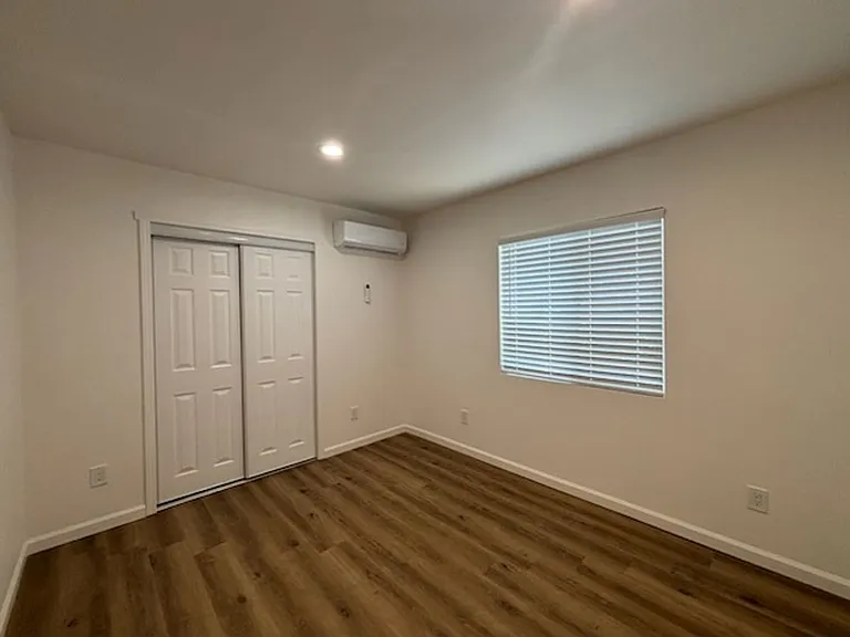 942 W El Morado Ct #C — Photo 7