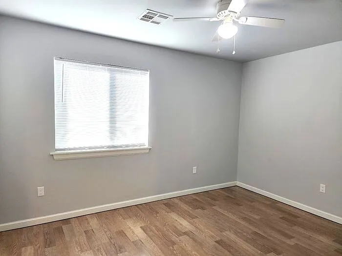 1120 E Campbell St — Photo 33
