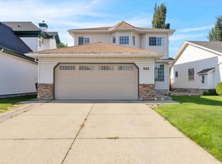 841 Ryan Pl NW, Edmonton, AB T6R 2N1