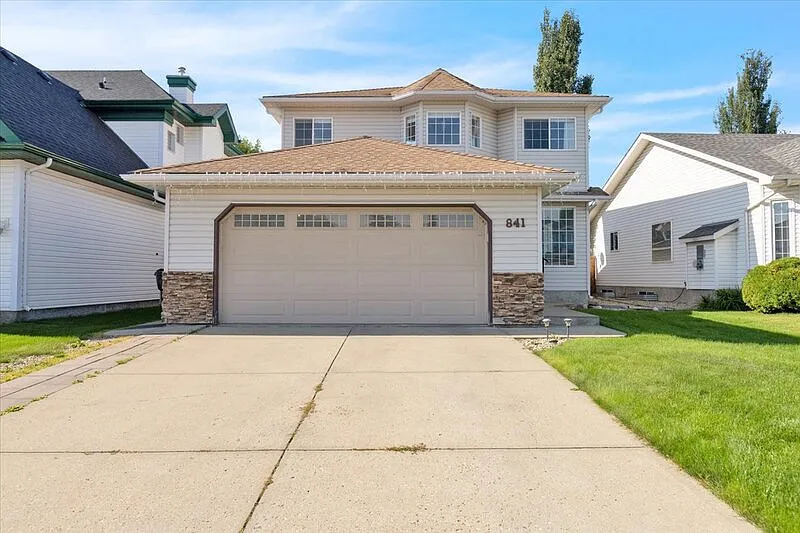 841 Ryan Pl NW photo 1