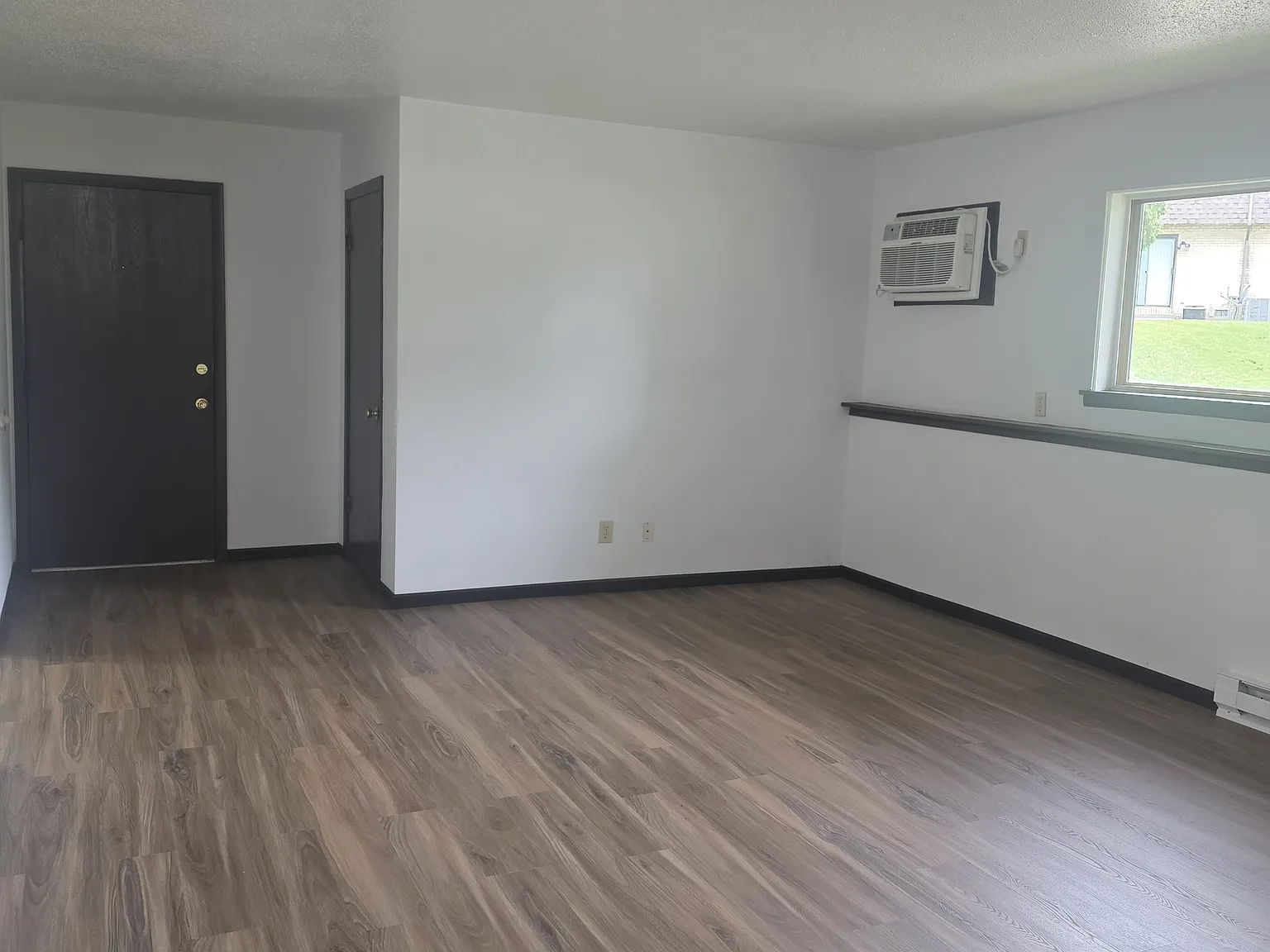 2 bed, $1,175 — Photo 3