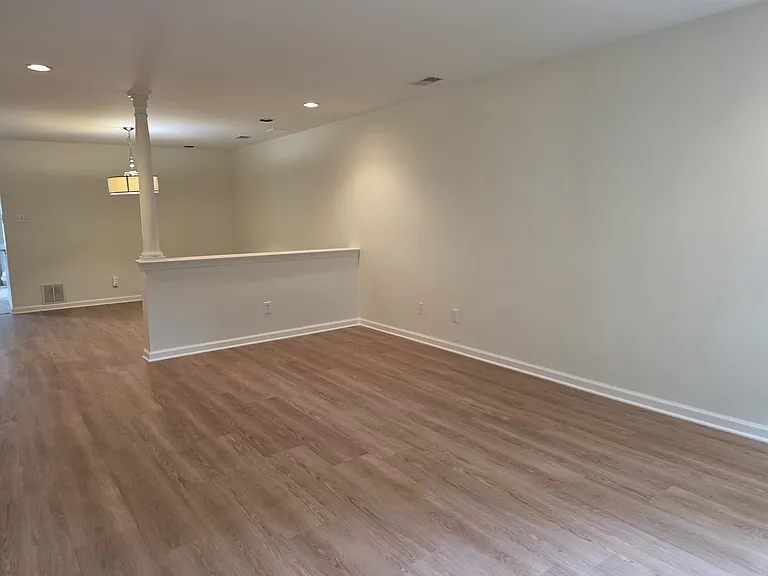 303 Harvest Ln — Photo 12