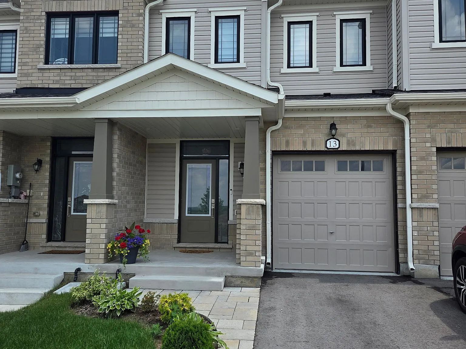 3 bed, $2,750 — Photo 1