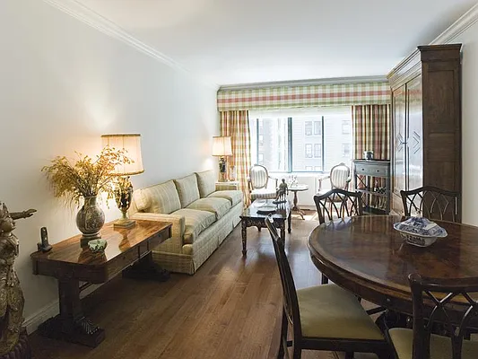 Sold by Sotheby's International Realty | media 18