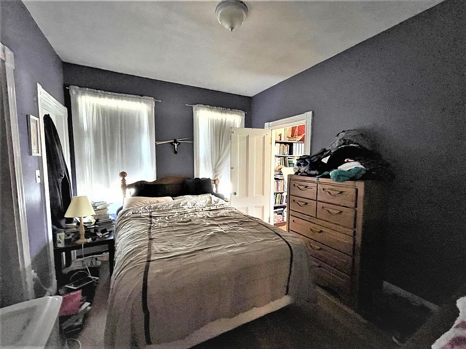 2nd image of 64A Beacon St