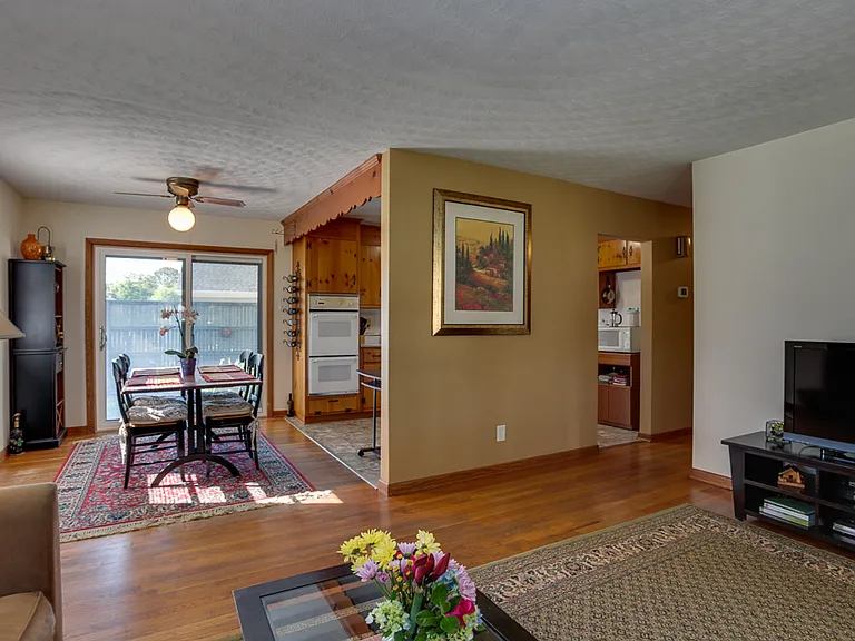 101 Lamper Rd — Photo 13