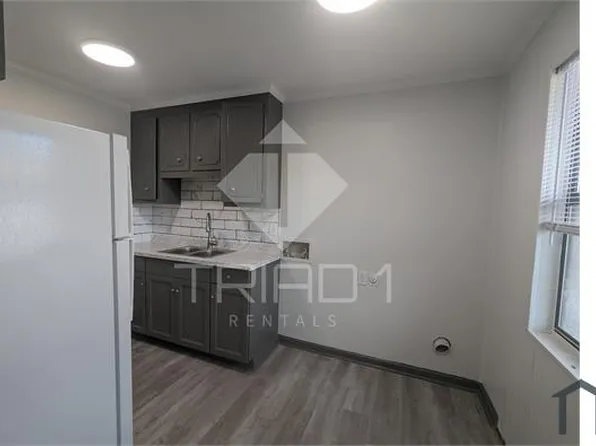 804 Meadow Ridge Ct, Winston Salem, NC