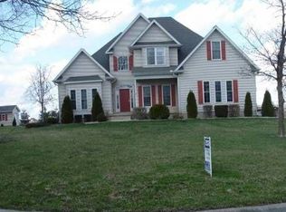 8490 Hickory Hills Dr, Argenta, IL 62501