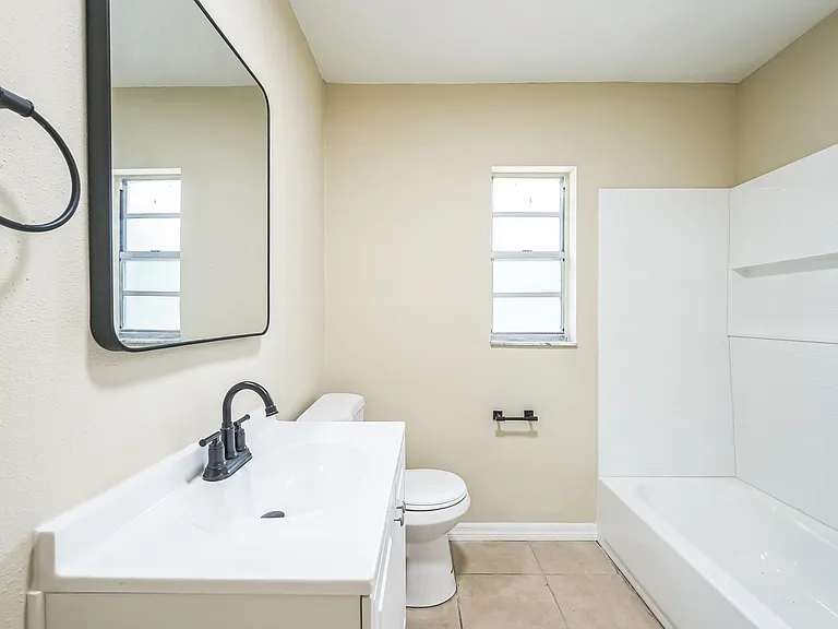 314 W Owens Ave — Photo 12
