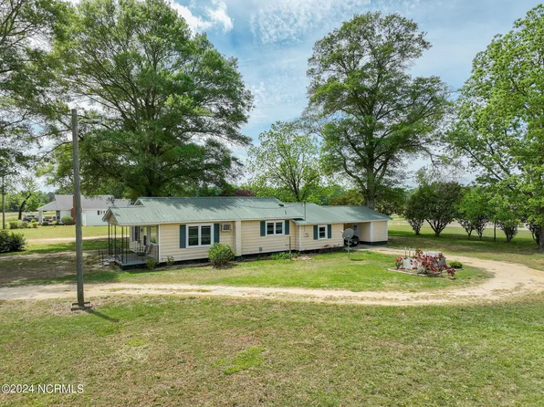 5729 William R King Road, Newton Grove, NC 28366