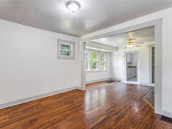 3rd image of 5512 Jackson Ave