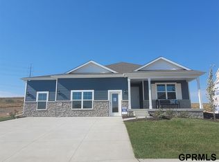 5402 N 186th St, Elkhorn, NE 68022