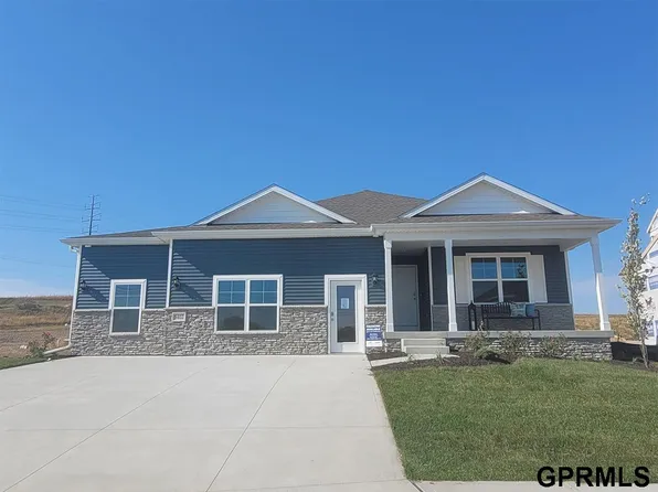 5402 186th St, Elkhorn, NE 68022