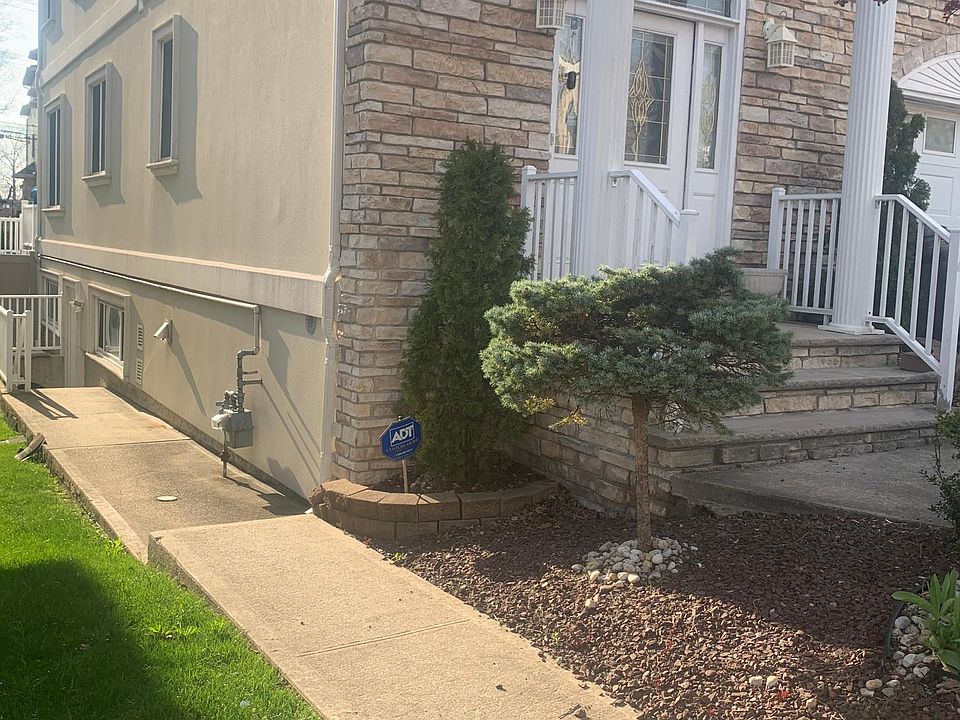 1st image of 18 Opal Ln APT 2