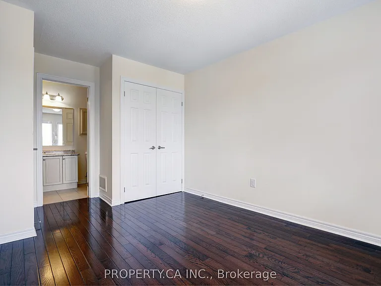 41 Spruce Pine Cres — Photo 14