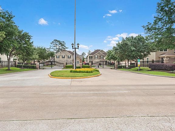 2nd image of 16029 Sweetwater Fields Ln