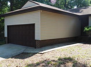 10101 Eagle Ct, Charlotte, NC 28277