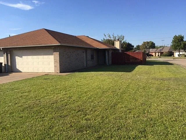 2 bed, 1064 sqft, $1,625 — Photo 1