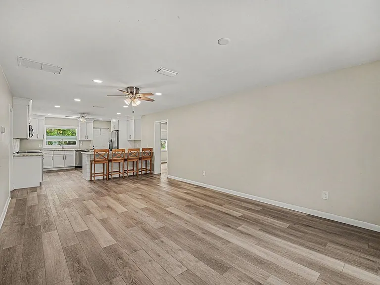 20 Hardee Cir N — Photo 8