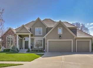 10129 N Brooklyn Ct, Kansas City, MO 64155