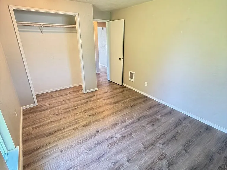 198 E Milton St #1 — Photo 9