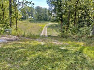 1468 F South Rd, Medora, IL 62063