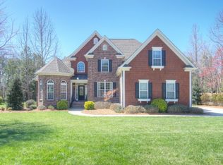 6195 Fox Chase Dr, Davidson, NC 28036