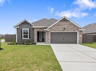 16045 Sir Barton Dr, Lindale, TX 75771