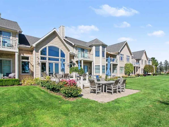 2800 Oden Rd, Petoskey, MI 49770