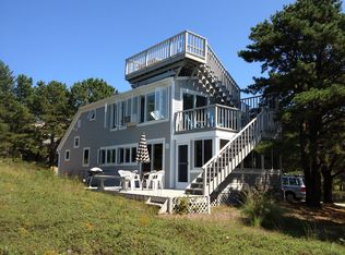10 Wellesley St, Wellfleet, MA 02667