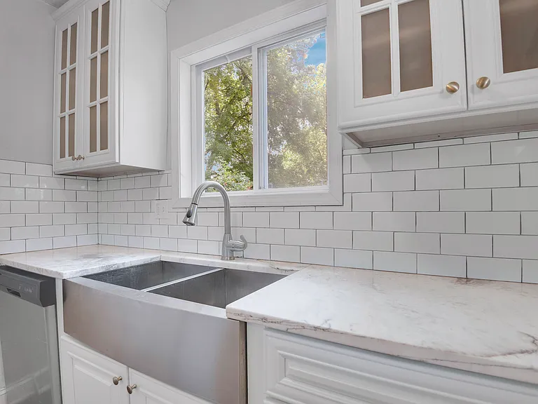 7306 Main St — Photo 3