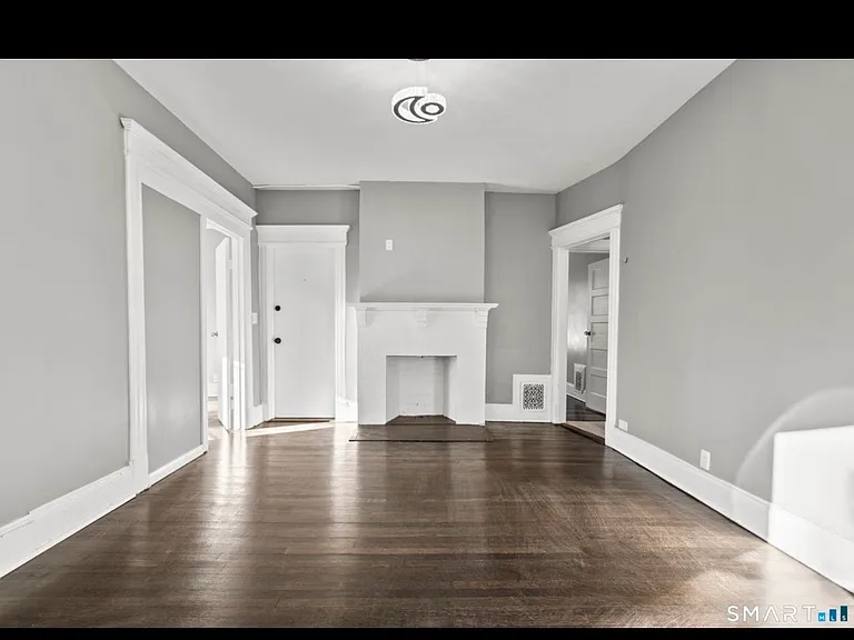 362-364 Sigourney St #2 — Photo 7