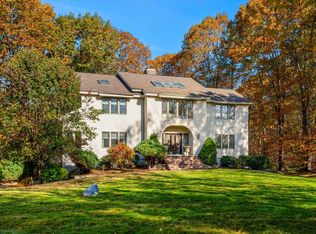 50 Page Ln, Hampstead, NH 03841