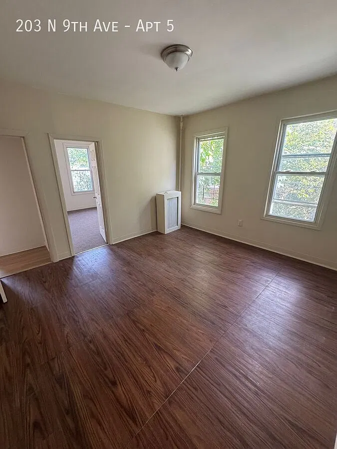 203 N 9th Ave — Photo 1