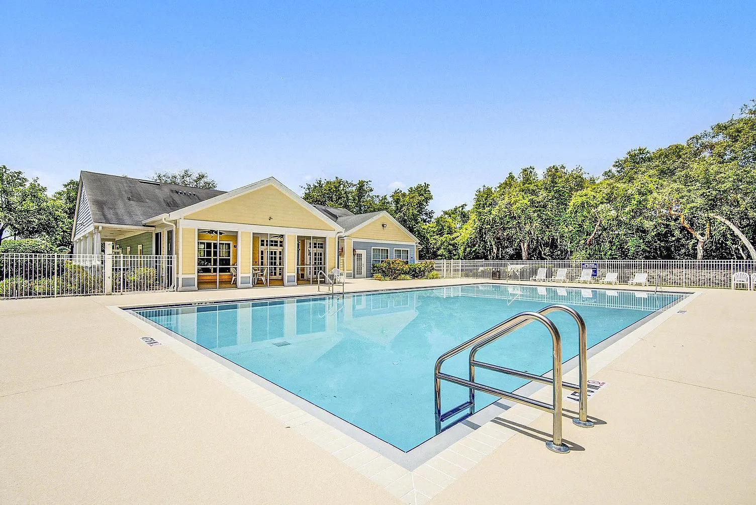 Savannah Cove Apartments — Photo 2