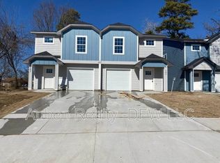 421 E Sears St, Denison, TX 75021