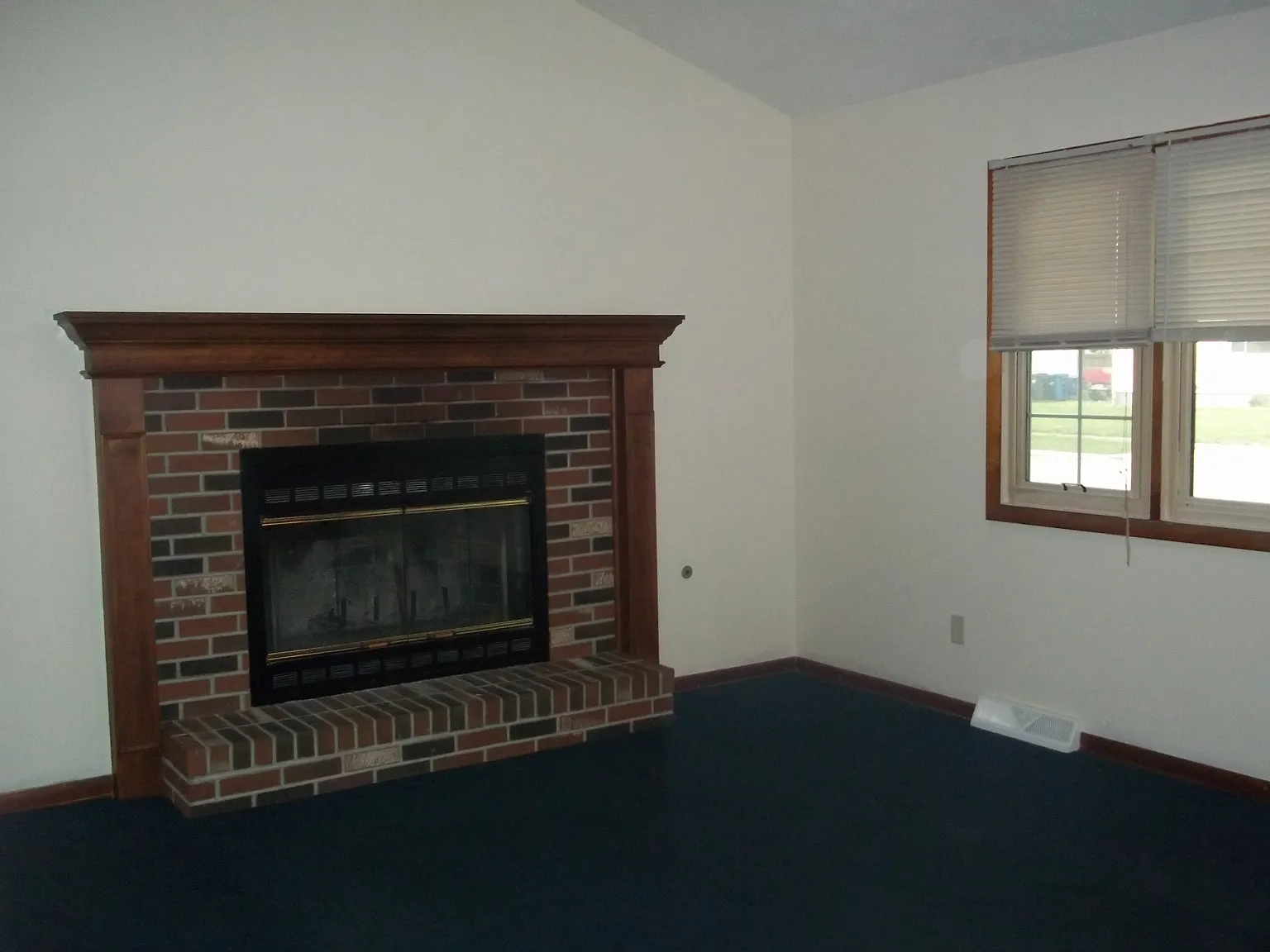 152 Lincoln St photo 1