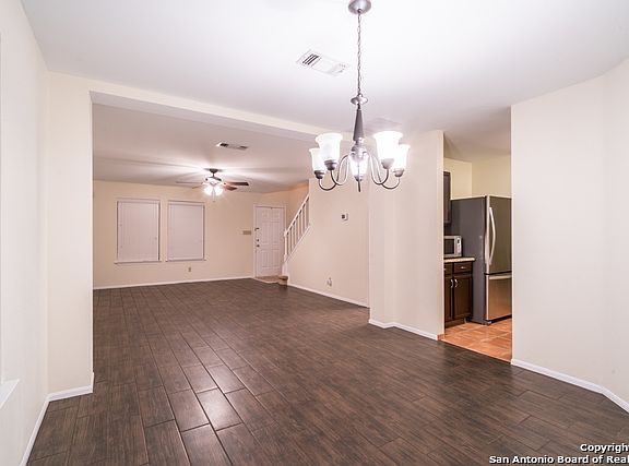 4th image of 1610 Canyon Parke Dr