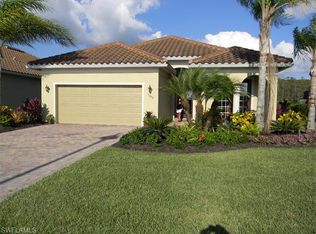 9082 Limestone Ln, Naples, FL 34120