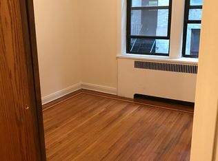 3083 Crescent St, Astoria, NY 11102