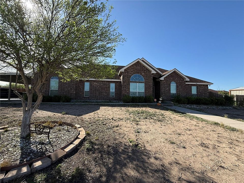1st image of 137 Lakeview Trce